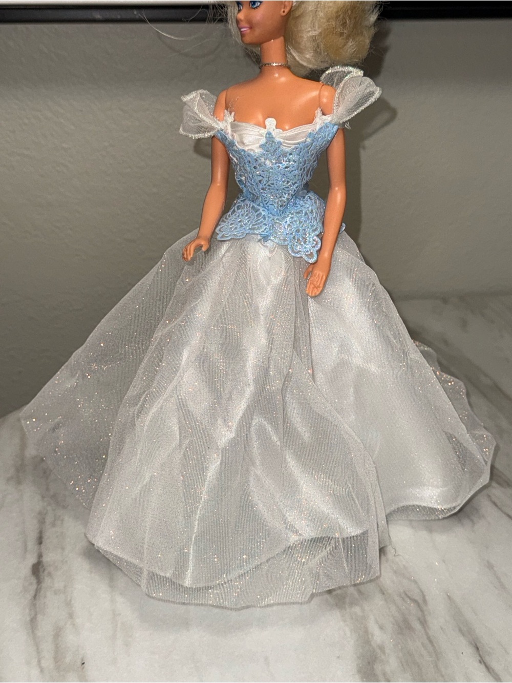 Barbie Mattel 11in White/Blue Gown detached blue top & Shoes